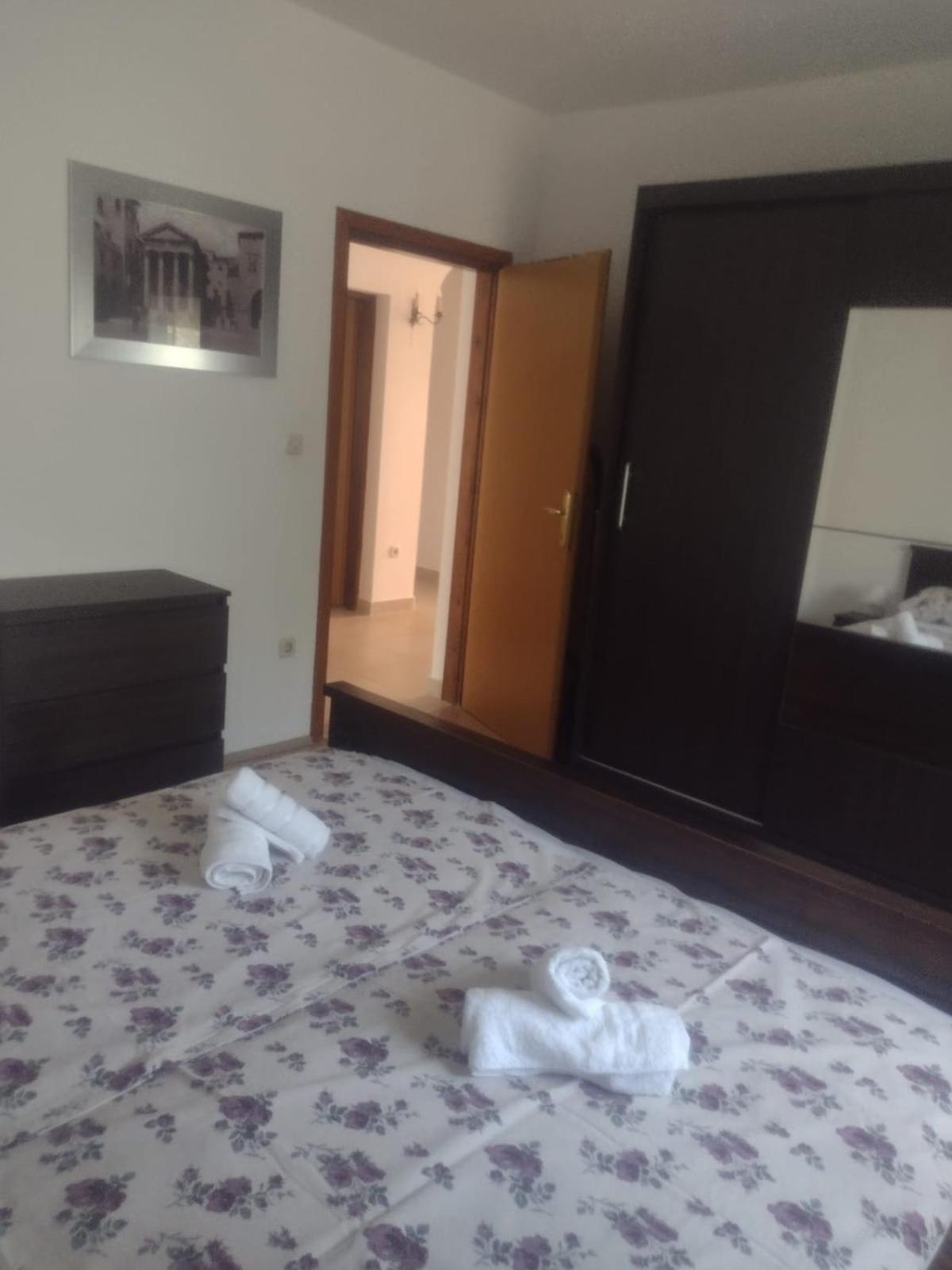 Spacious Apartment With Parking&Garden Marčana Quarto foto